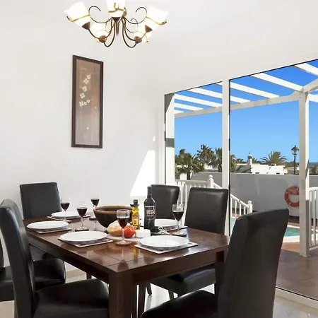 Rosa Mojones Tres By Plus Villa Puerto del Carmen (Lanzarote)